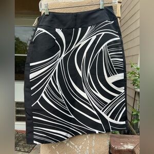 Elements G black and white print skirt